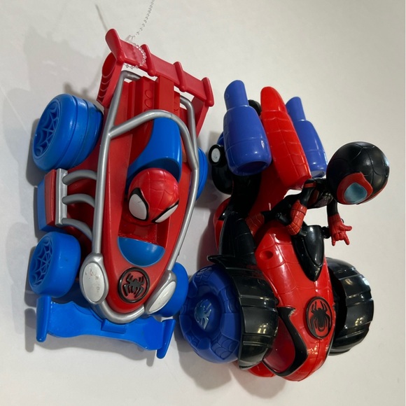 Spiderman Red and Blue Action Vehicle Set - Picture 8 of 15